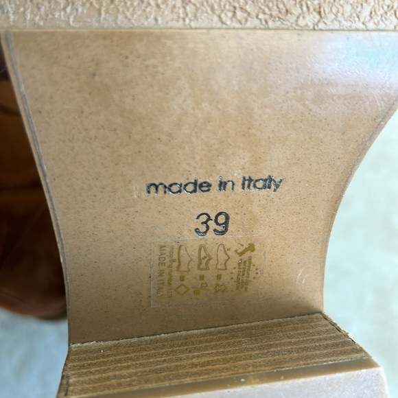 NWOB Made in Italy 🇮🇹 Cordani Butler Bootie Camoscio Tobacco Suede US8.5/EU39 - Picture 8 of 9